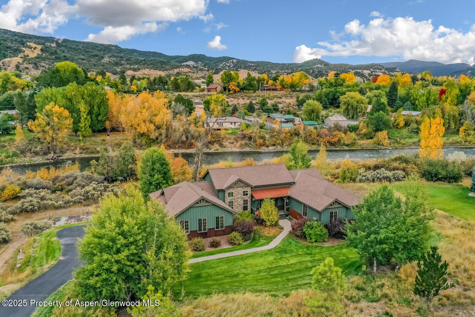 1270 River Bend Way