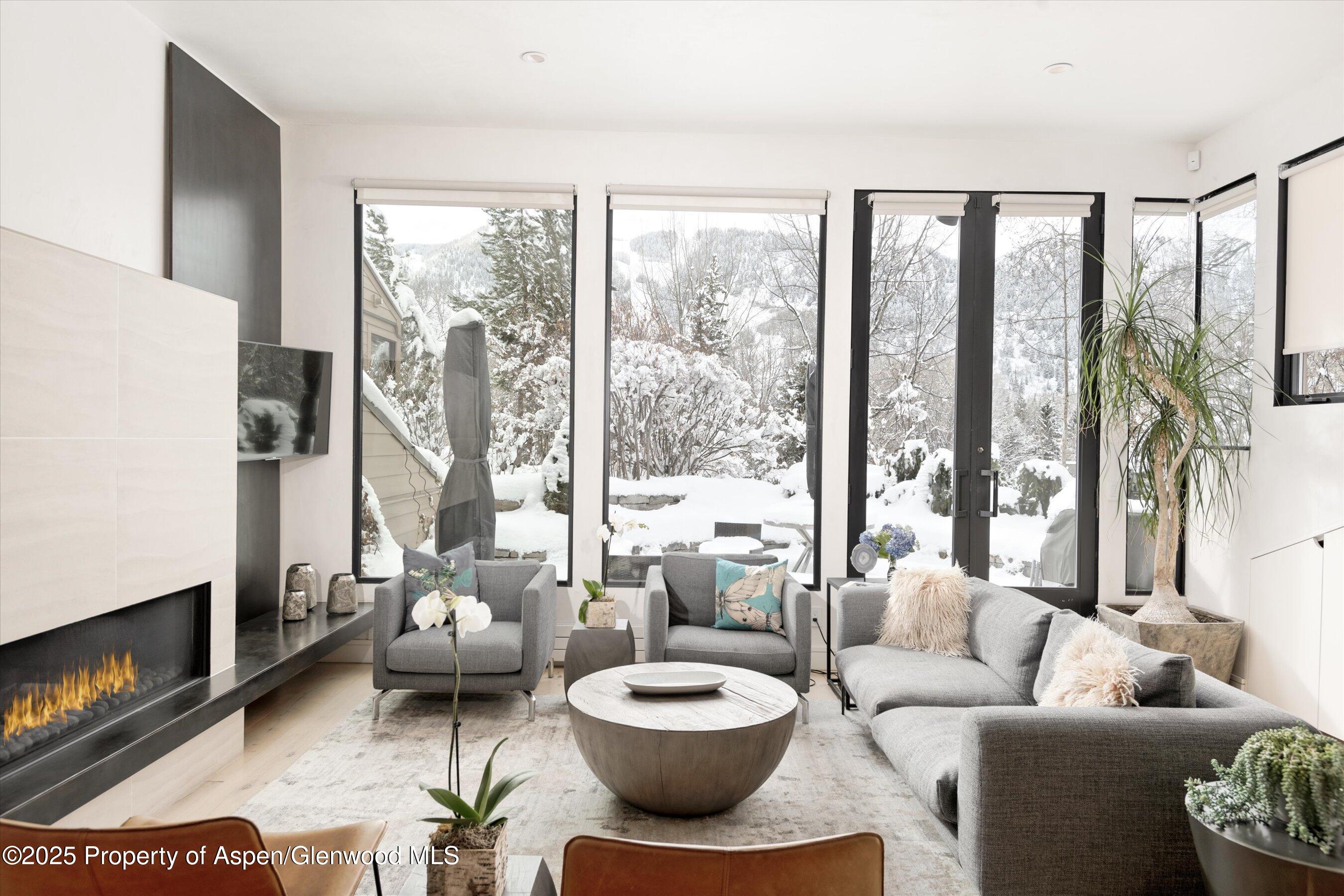 155 Lone Pine Road, /River Bluff C2