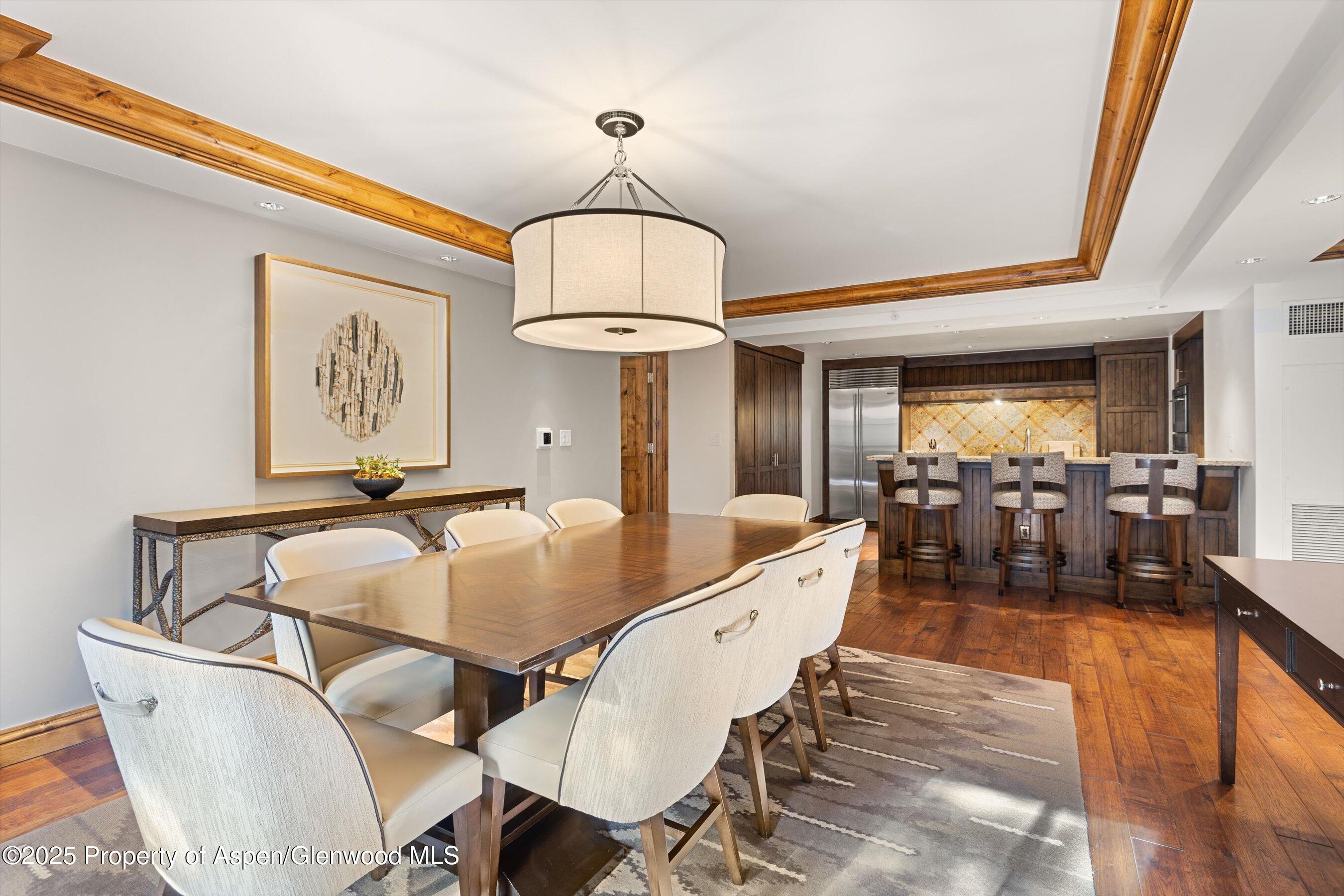 315 E Dean Street, B65