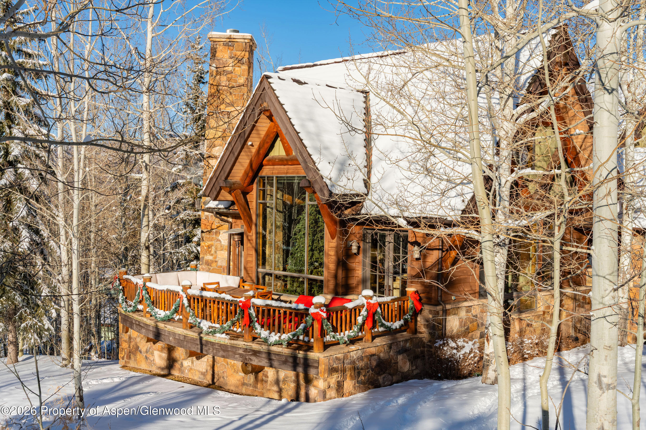 350 Thunderbowl Lane