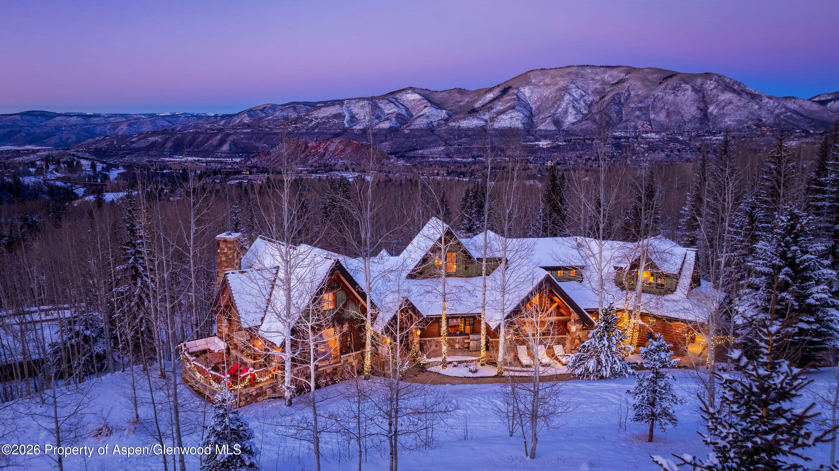 350 Thunderbowl Lane