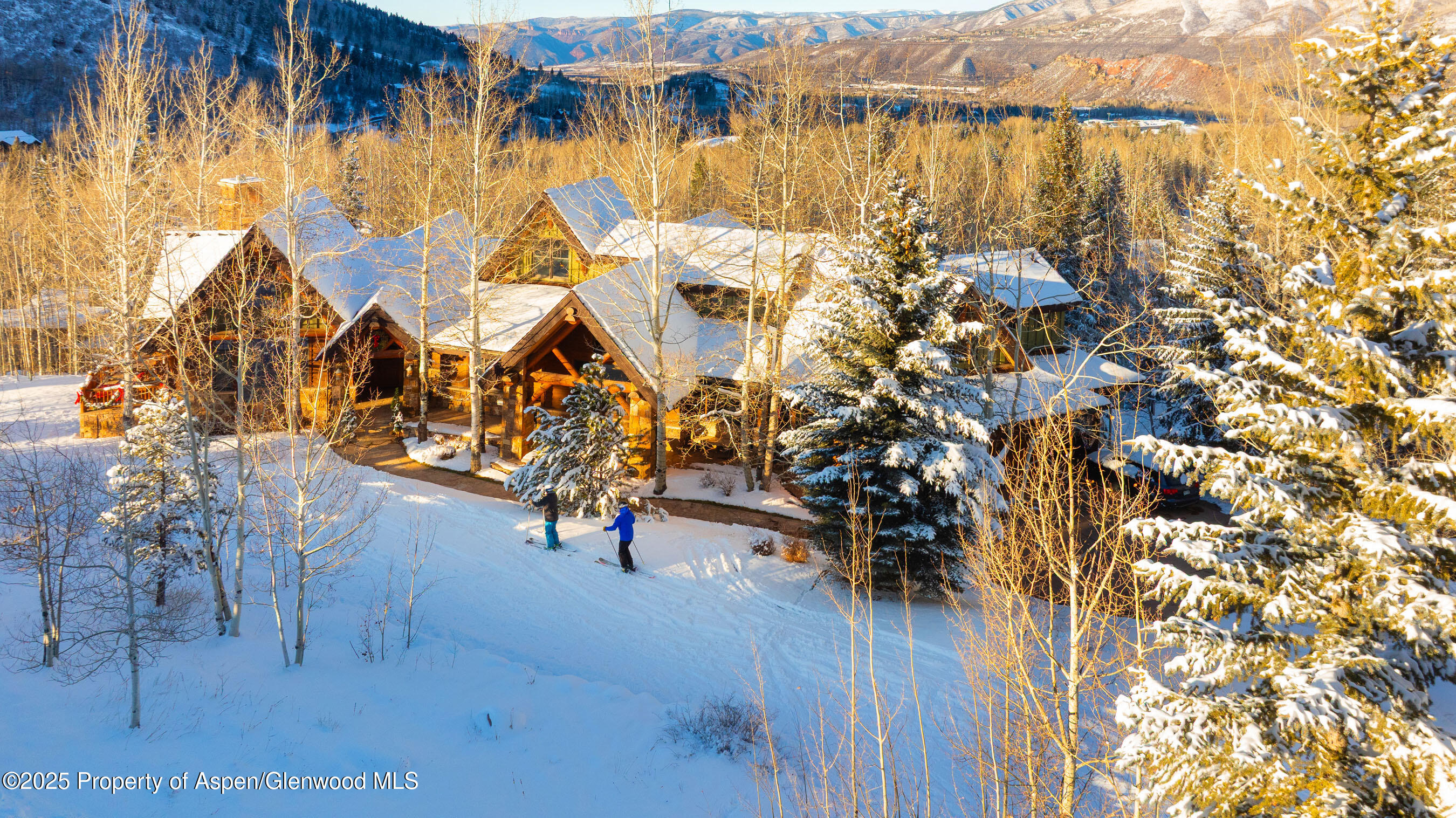 350 Thunderbowl Lane