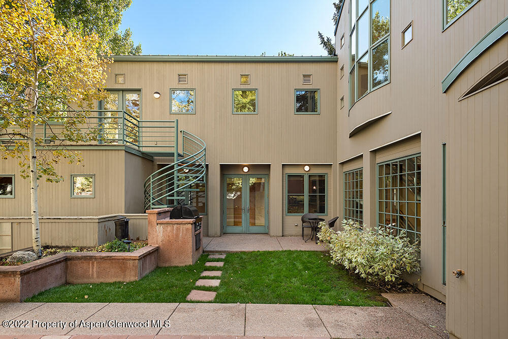 530 West Francis Street