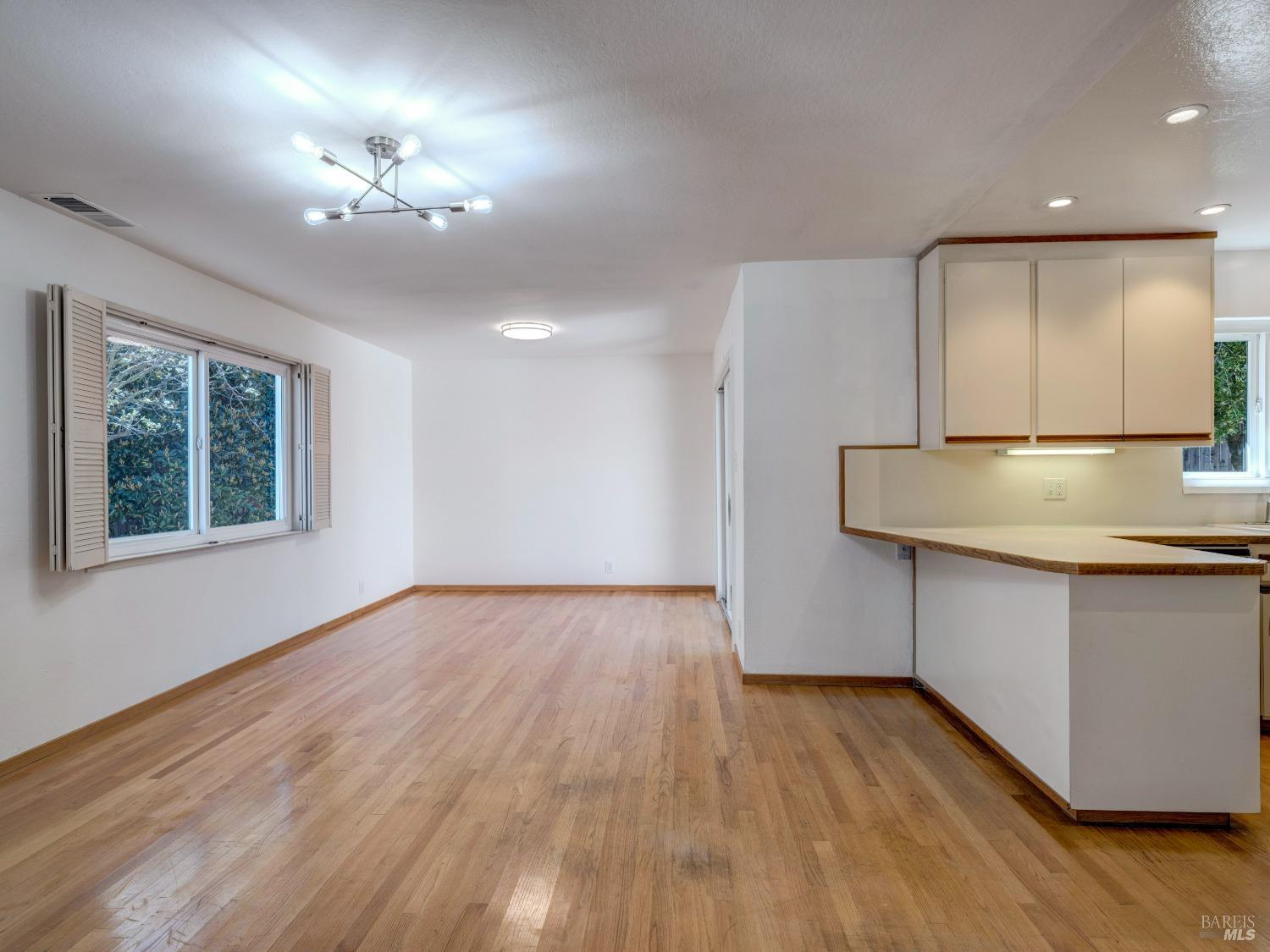 419 Calle De La Mesa