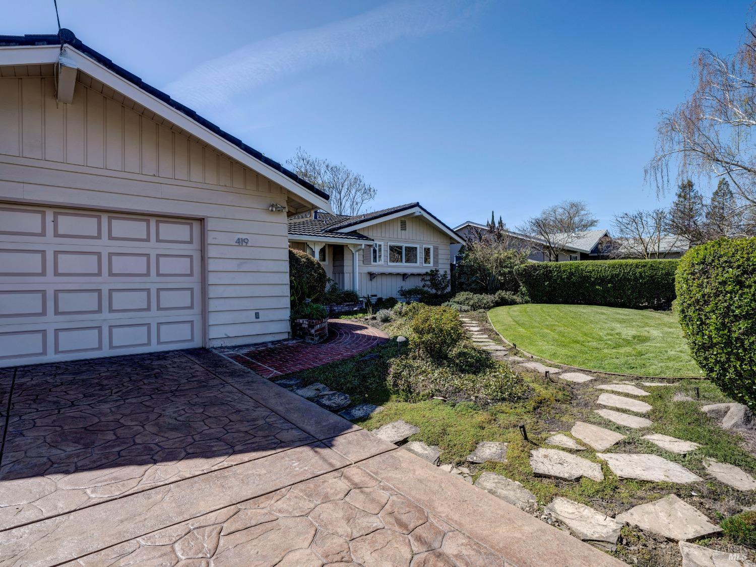 419 Calle De La Mesa