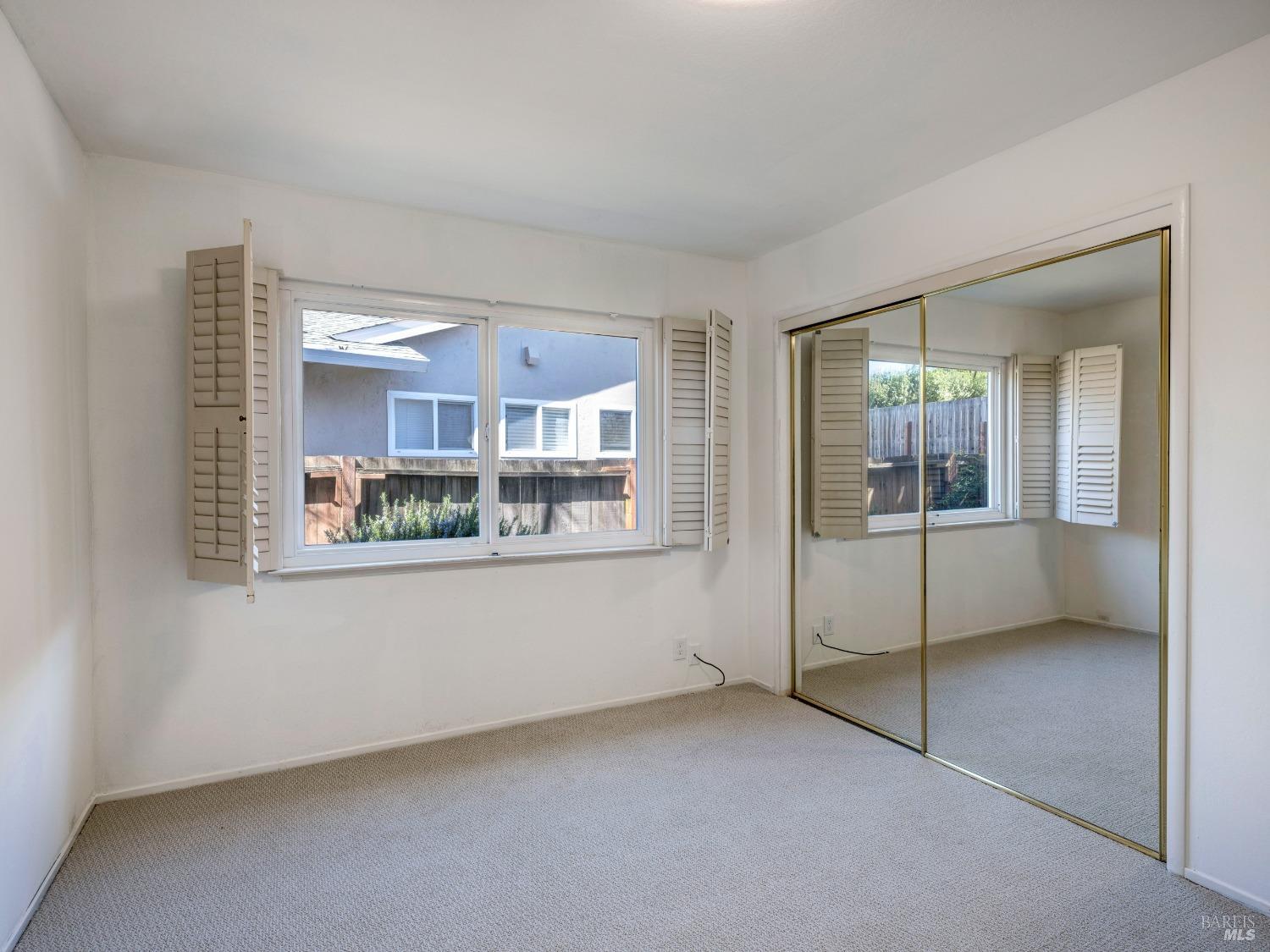 419 Calle De La Mesa