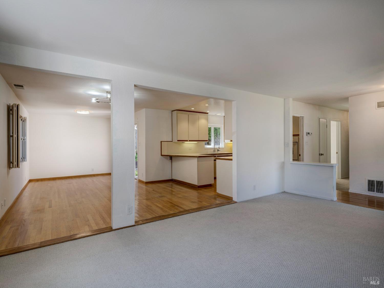 419 Calle De La Mesa