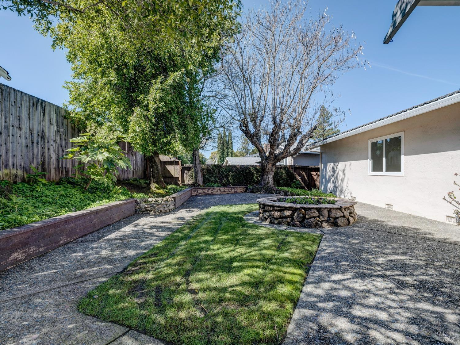 419 Calle De La Mesa