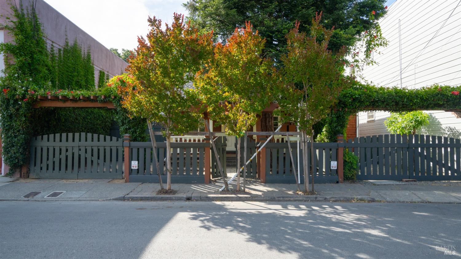 1529 San Anselmo Ave