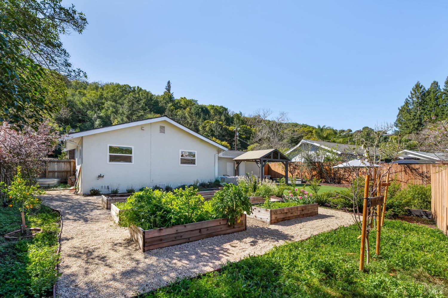 480 Alameda De La Loma