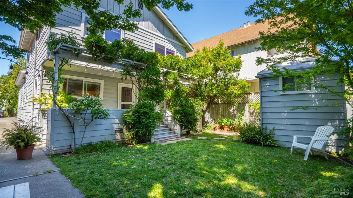 27 Latham Street