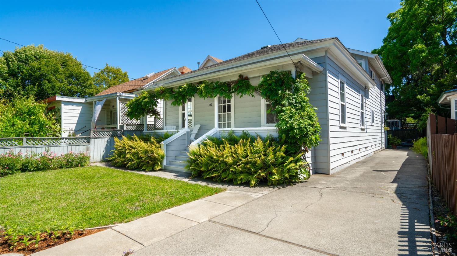 27 Latham Street