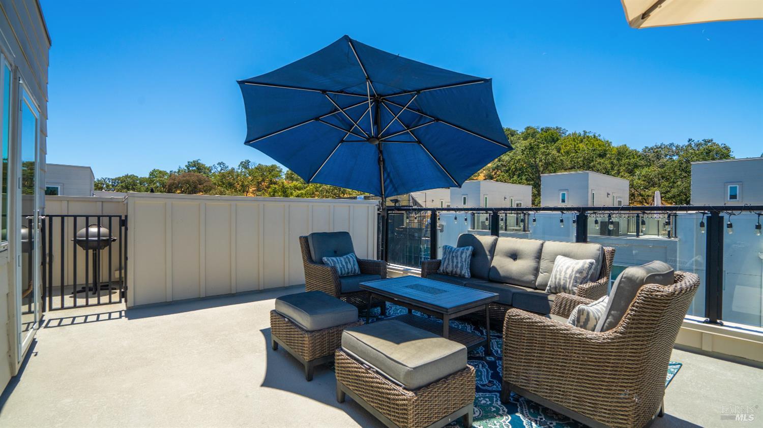 446 Verandah Avenue