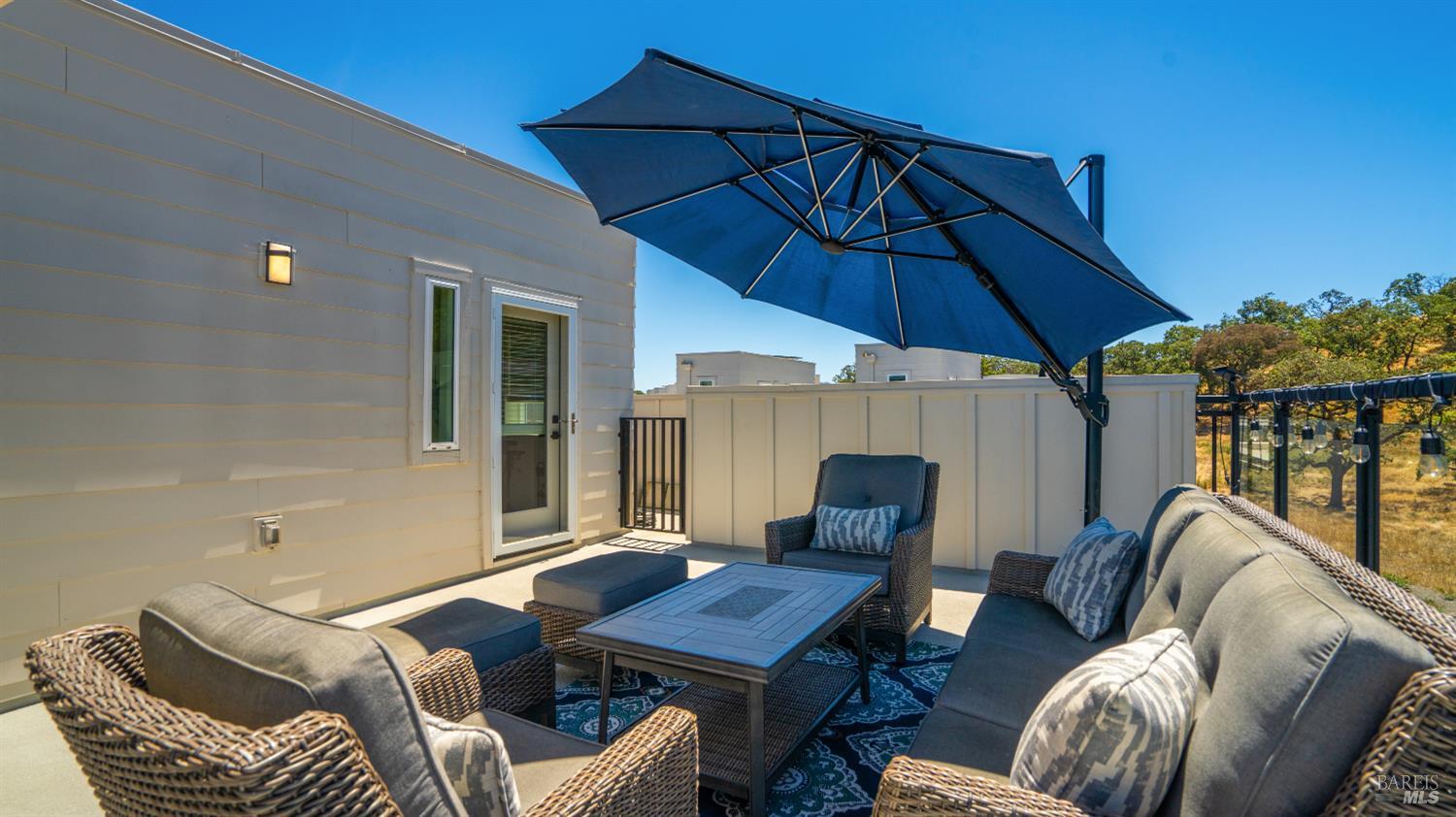 446 Verandah Avenue