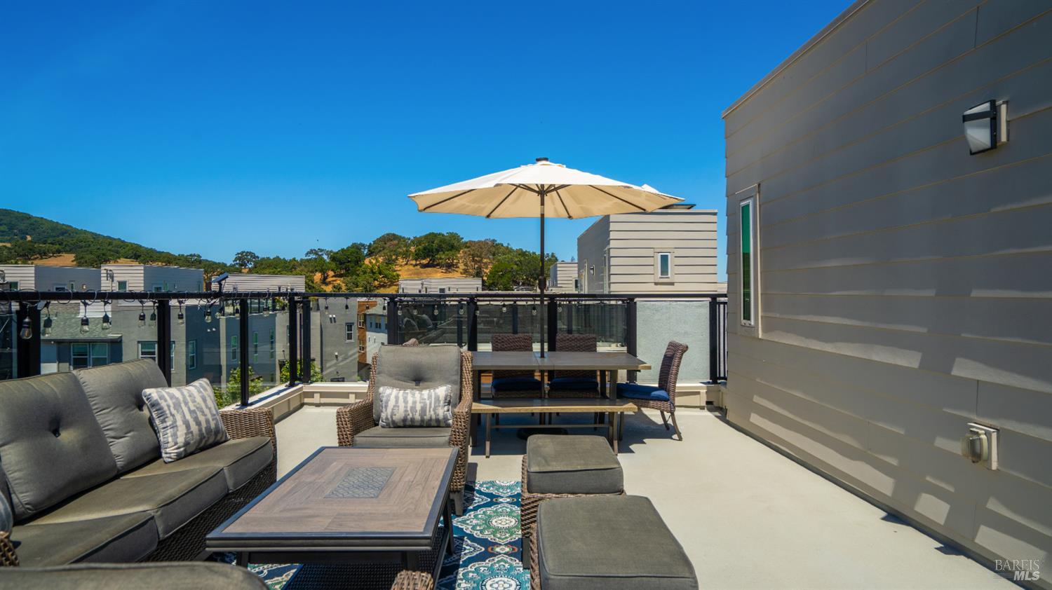 446 Verandah Avenue