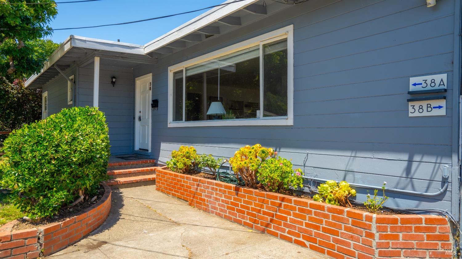 38 Bret Avenue