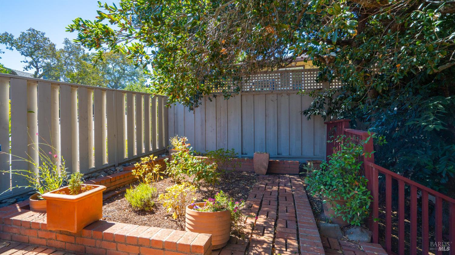 2312 Laguna Vista Drive