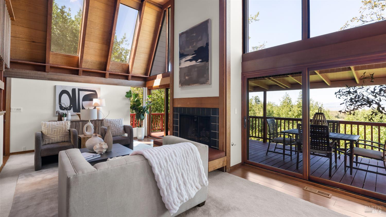 2312 Laguna Vista Drive