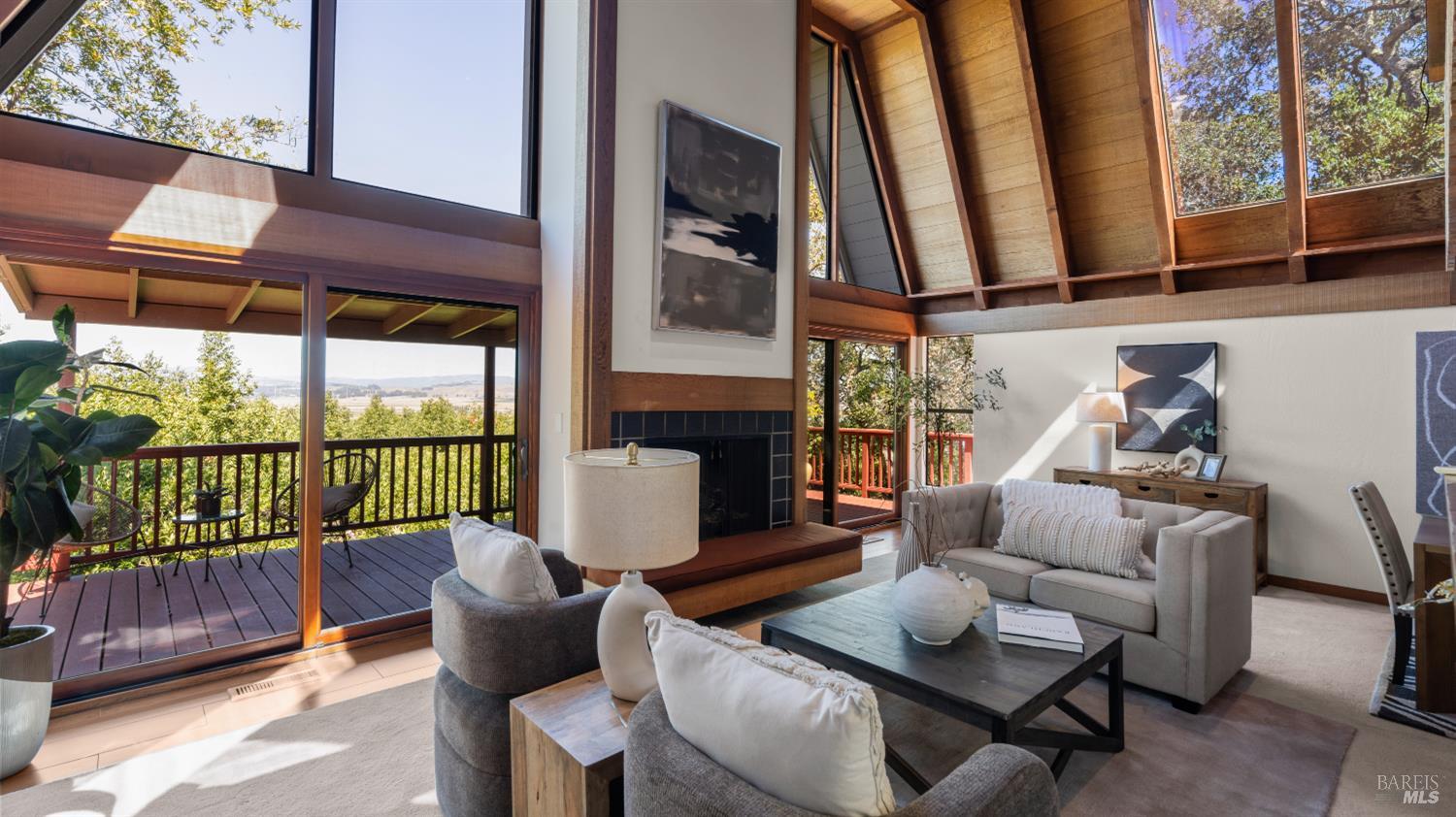 2312 Laguna Vista Drive