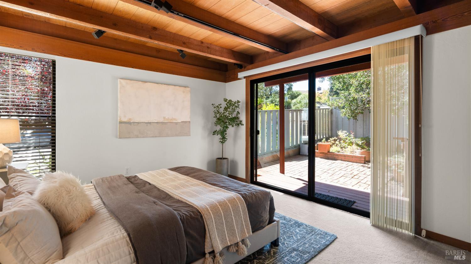 2312 Laguna Vista Drive