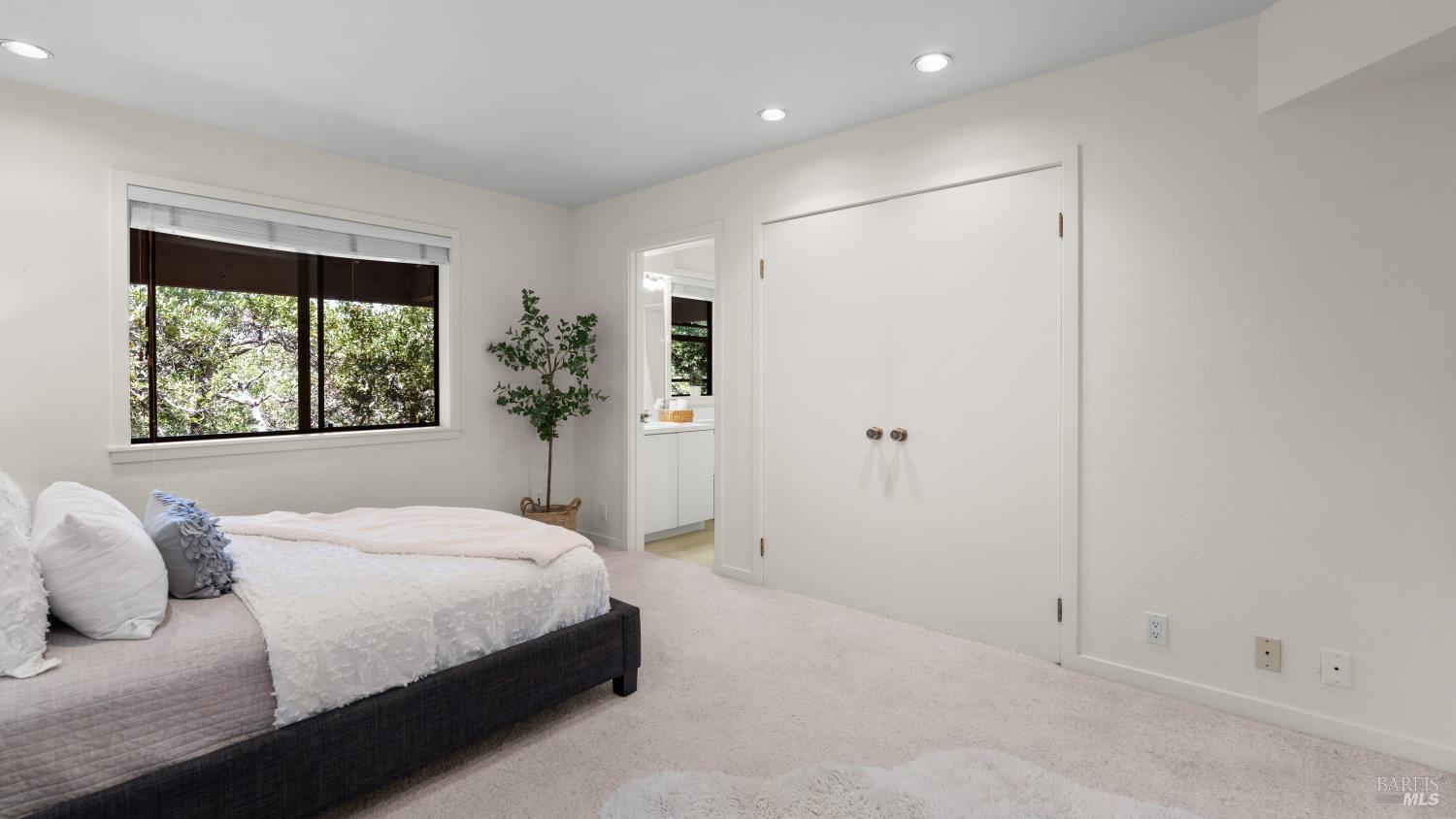 2312 Laguna Vista Drive