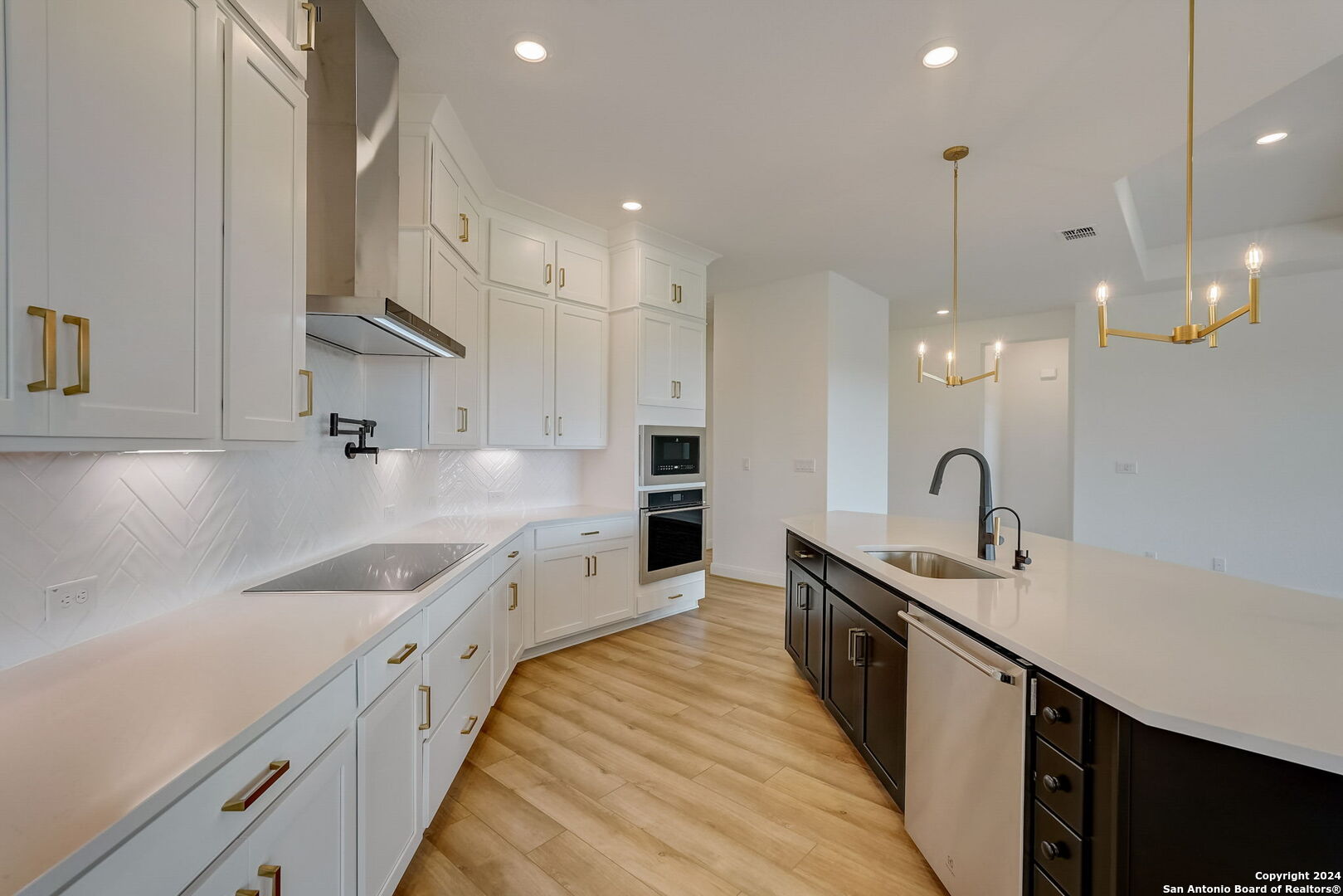 147 VIOLET WAY