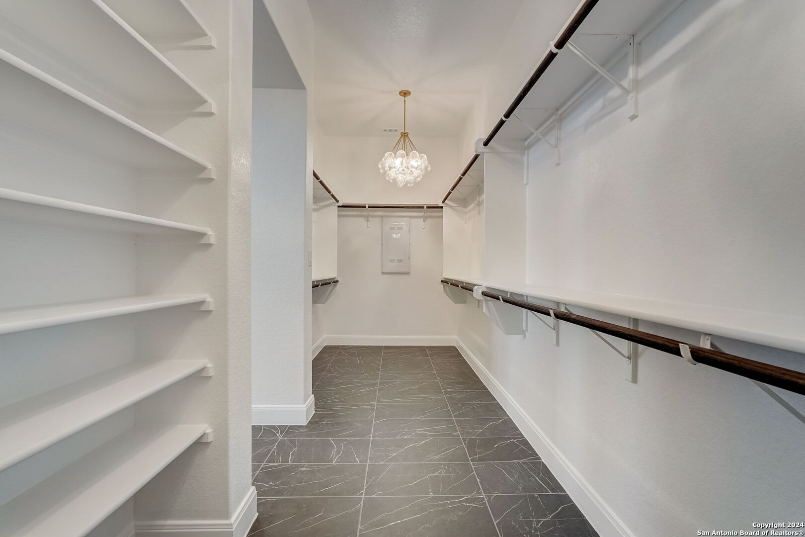 147 VIOLET WAY