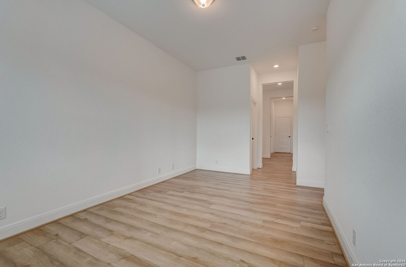 147 VIOLET WAY