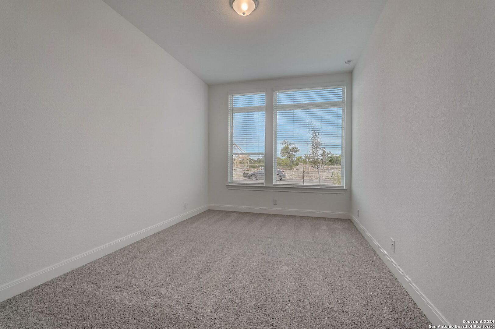 147 VIOLET WAY