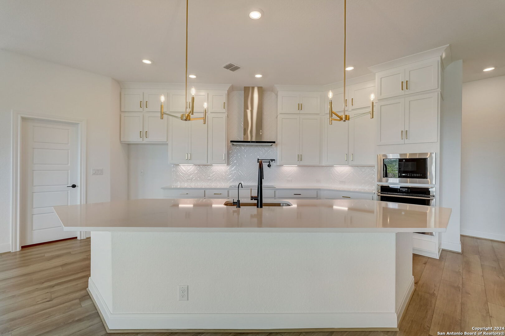147 VIOLET WAY