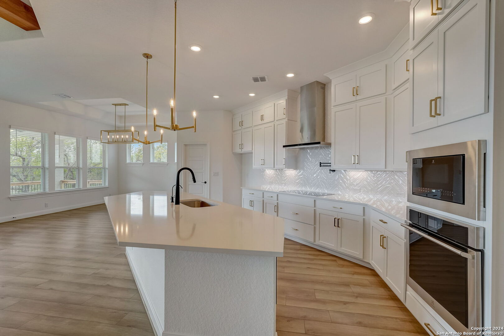 147 VIOLET WAY
