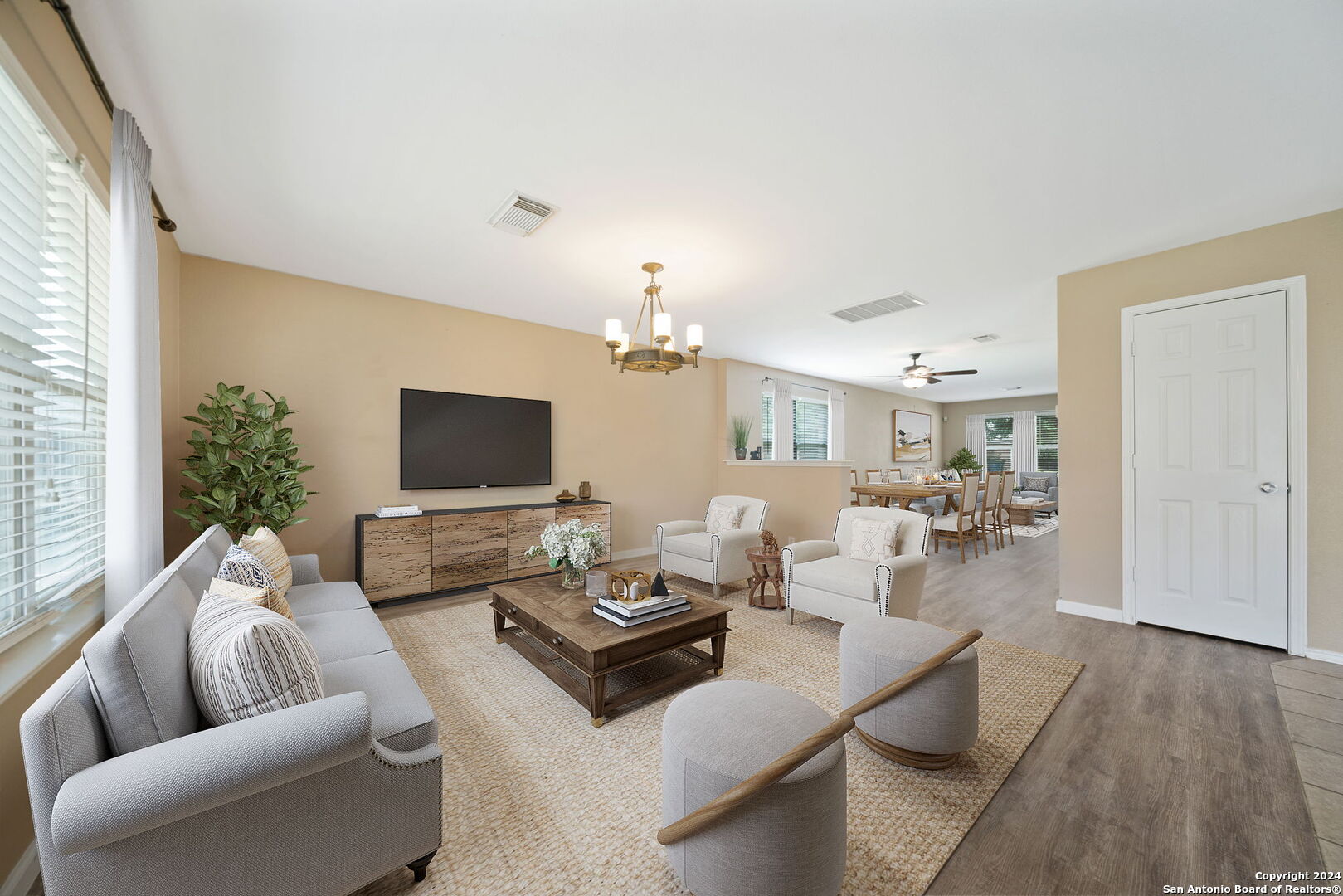15815 Beaufort Blvd