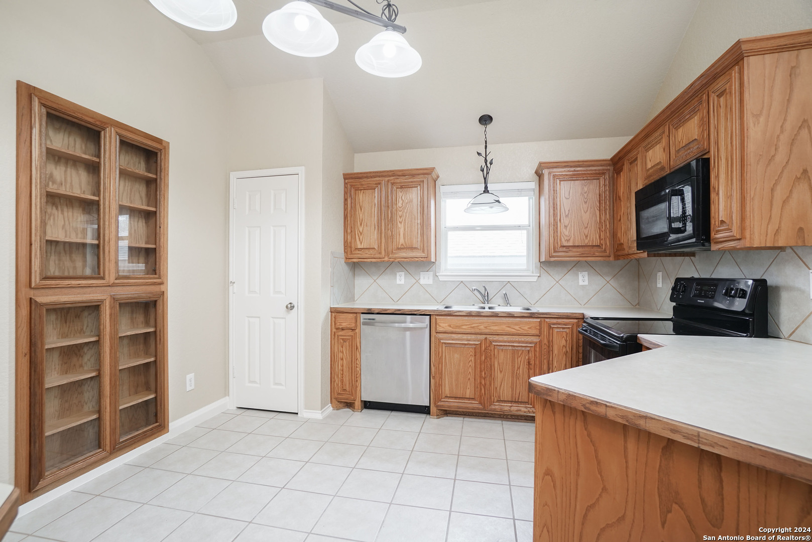 3919 Southern Bluff