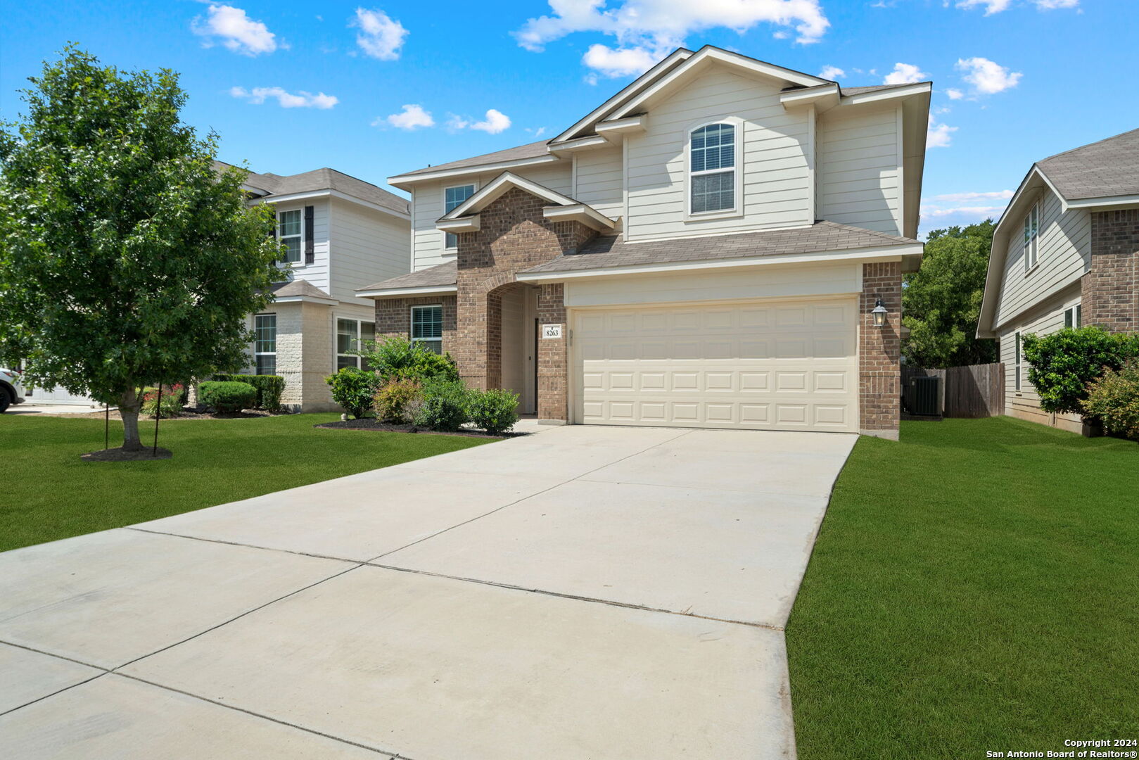 8263 BREEZY COVE