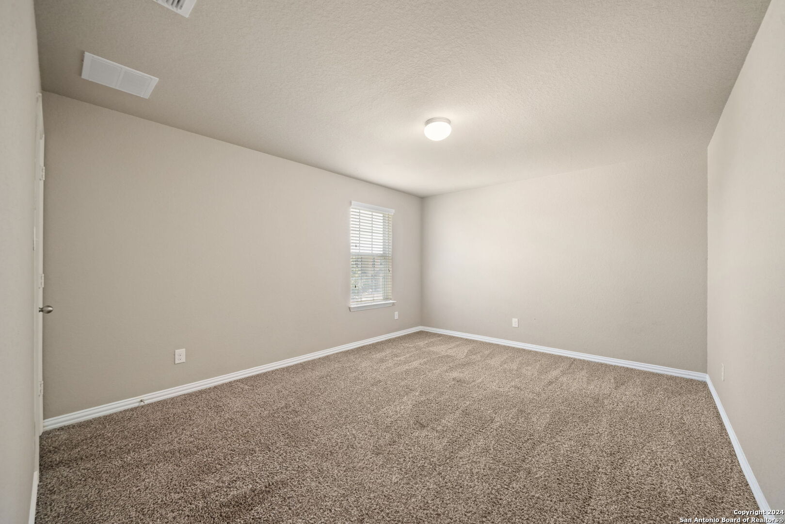 8263 BREEZY COVE
