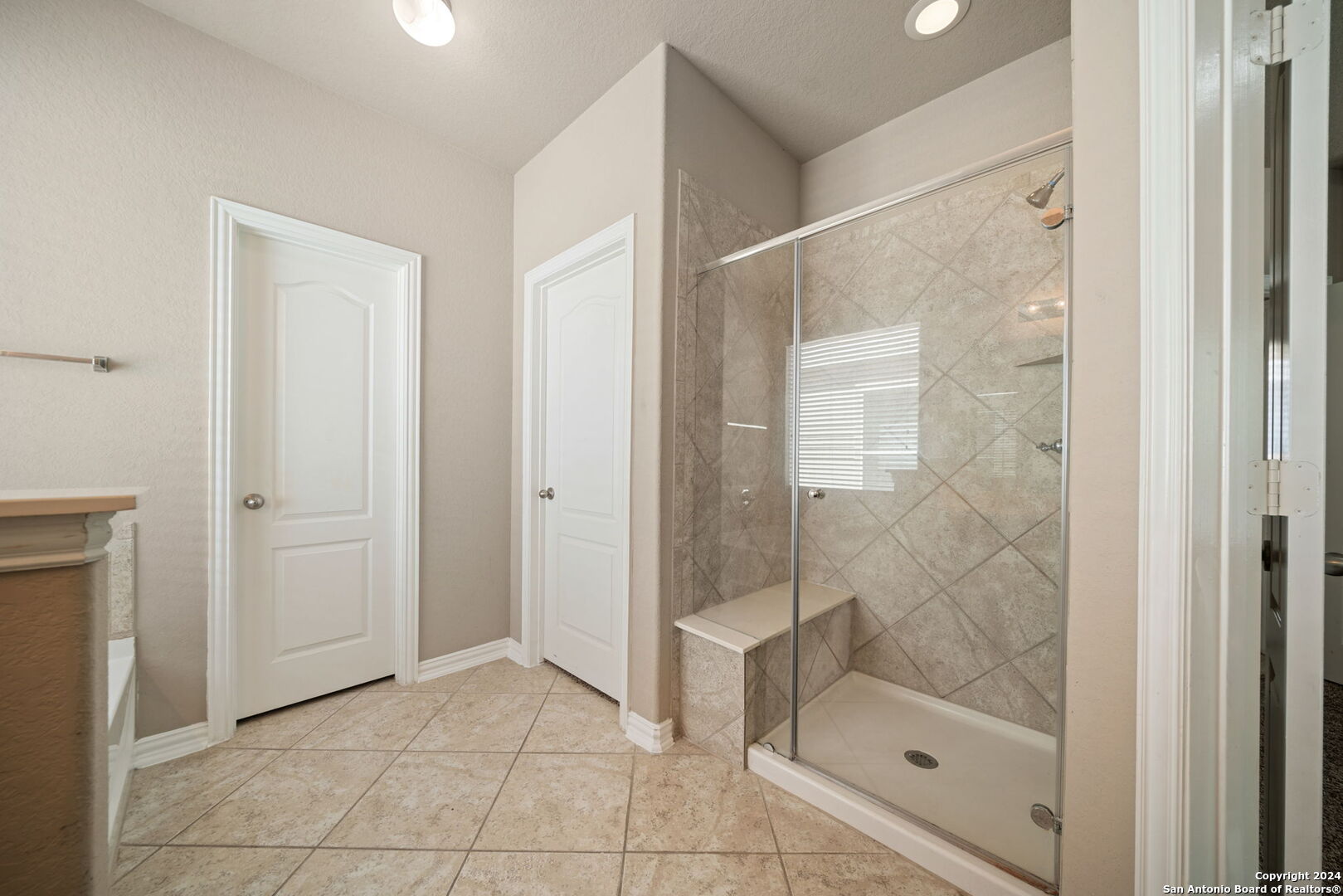 8263 BREEZY COVE