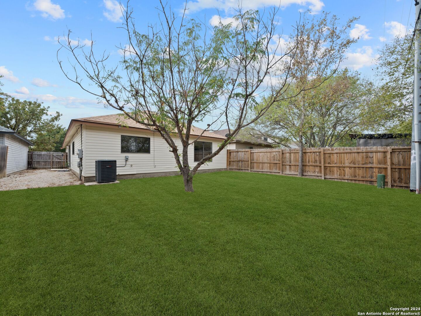 10159 BASTROP CRK