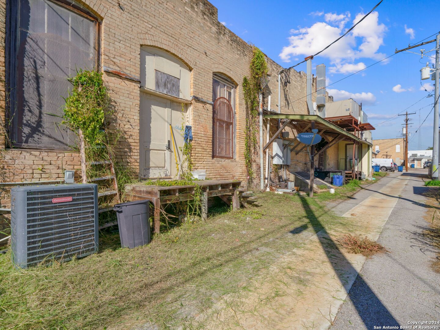 1006 C ST