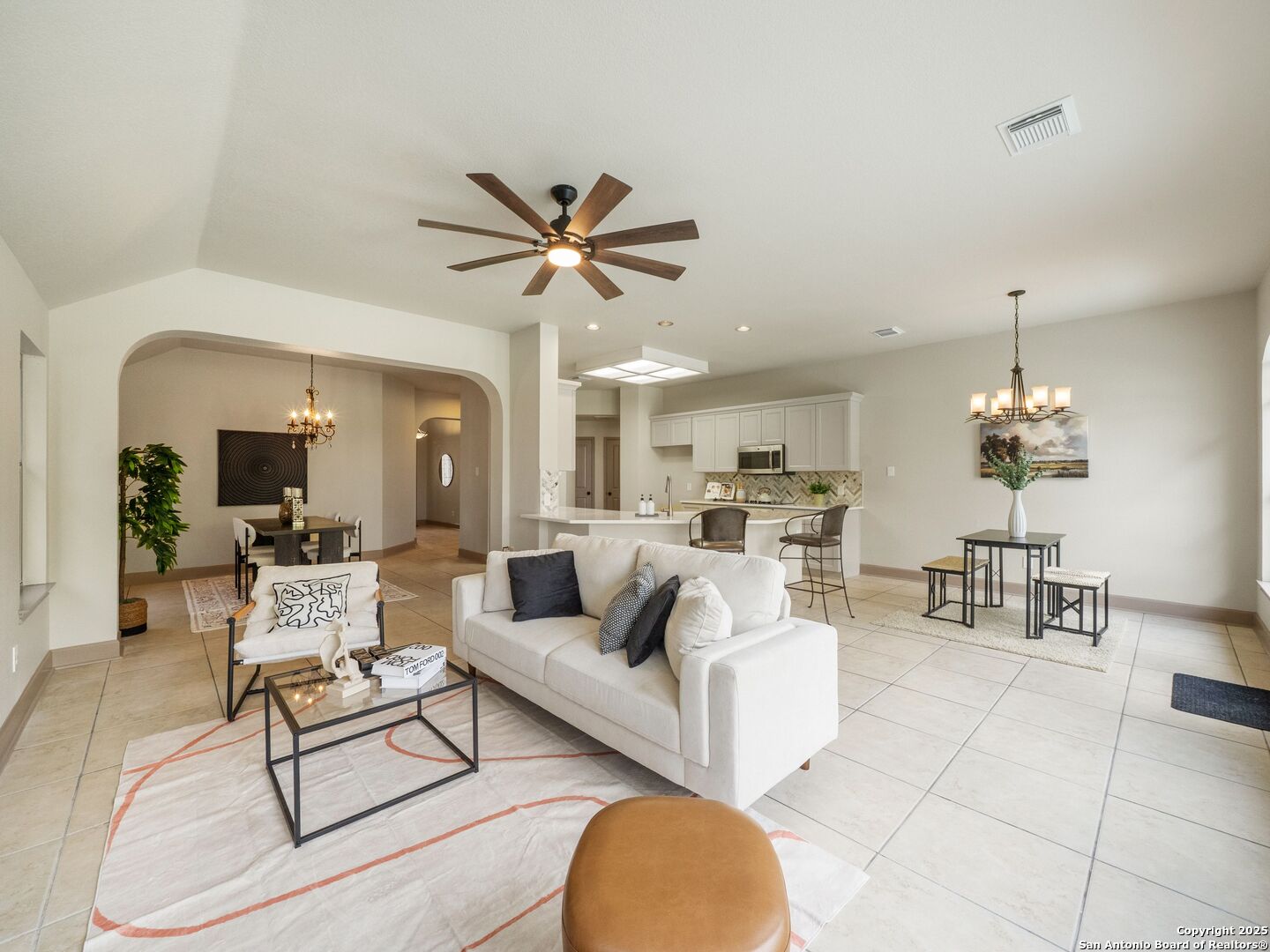 9743 SUGAR TRAIL