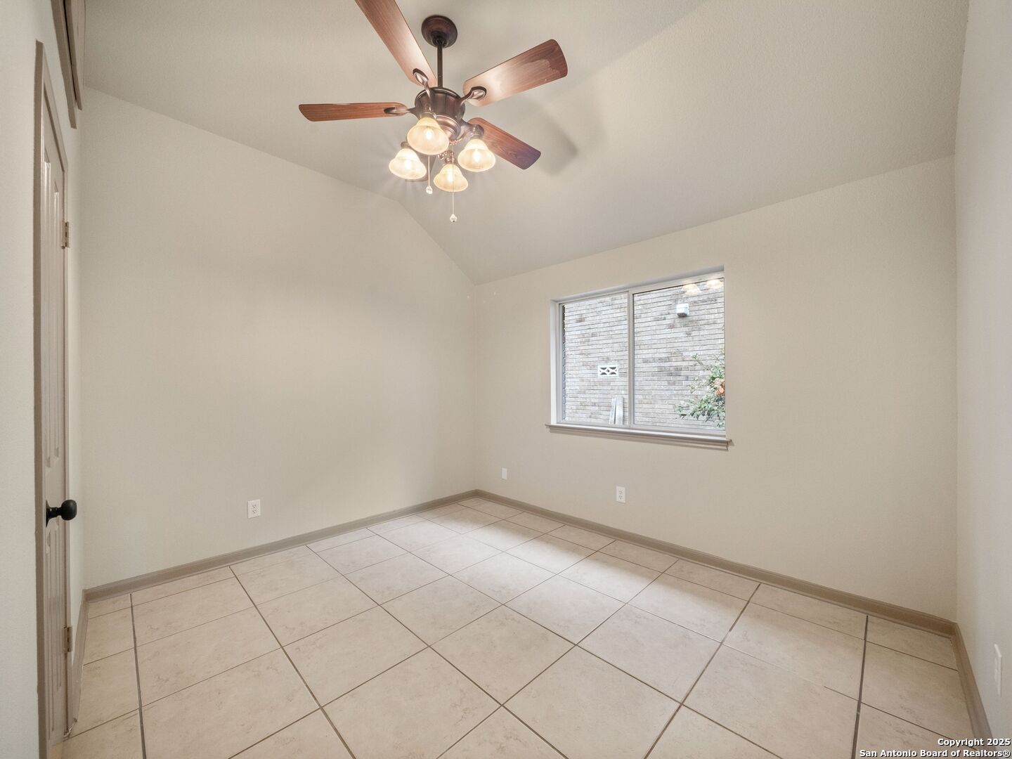 9743 SUGAR TRAIL