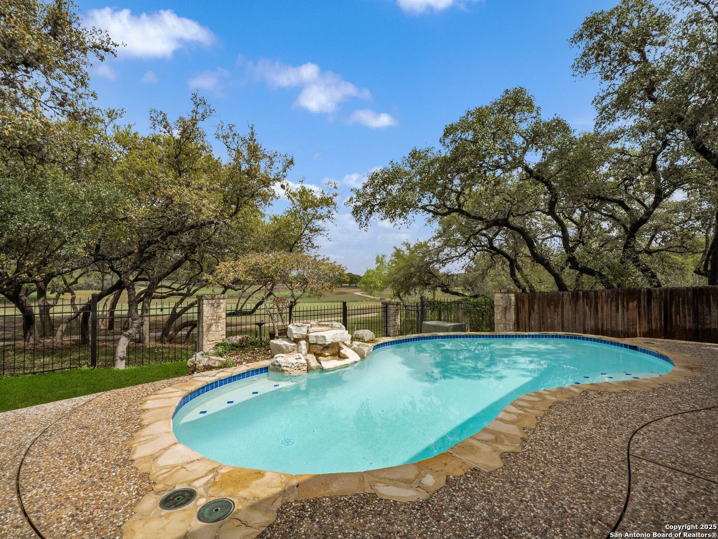 9743 SUGAR TRAIL
