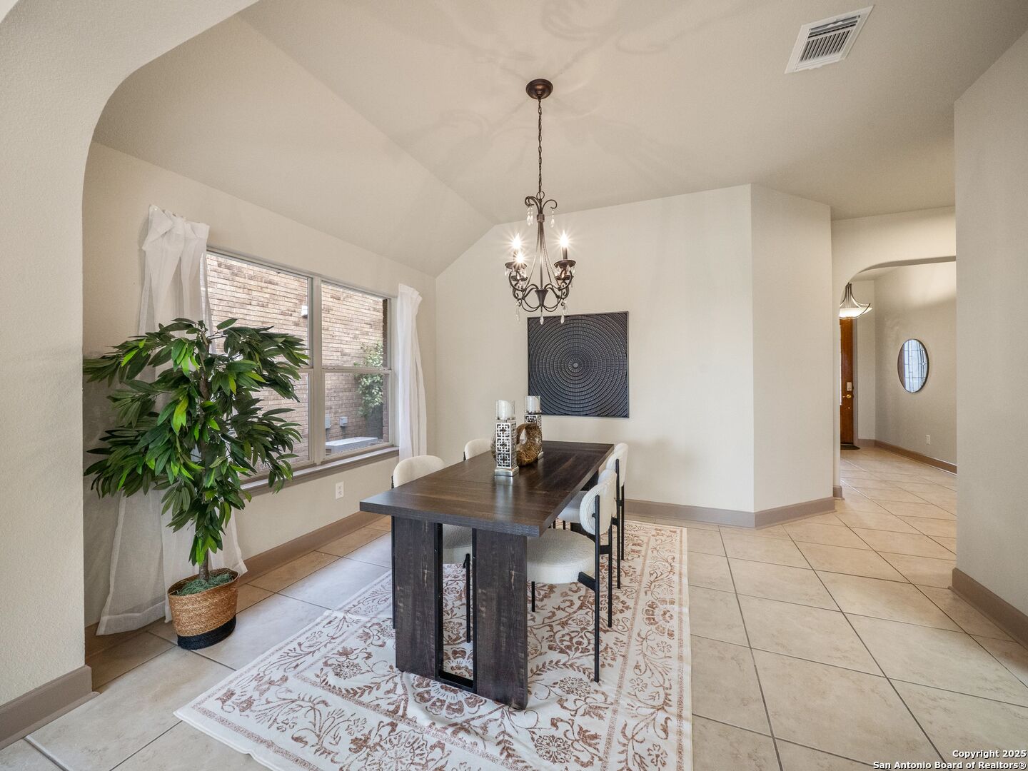 9743 SUGAR TRAIL