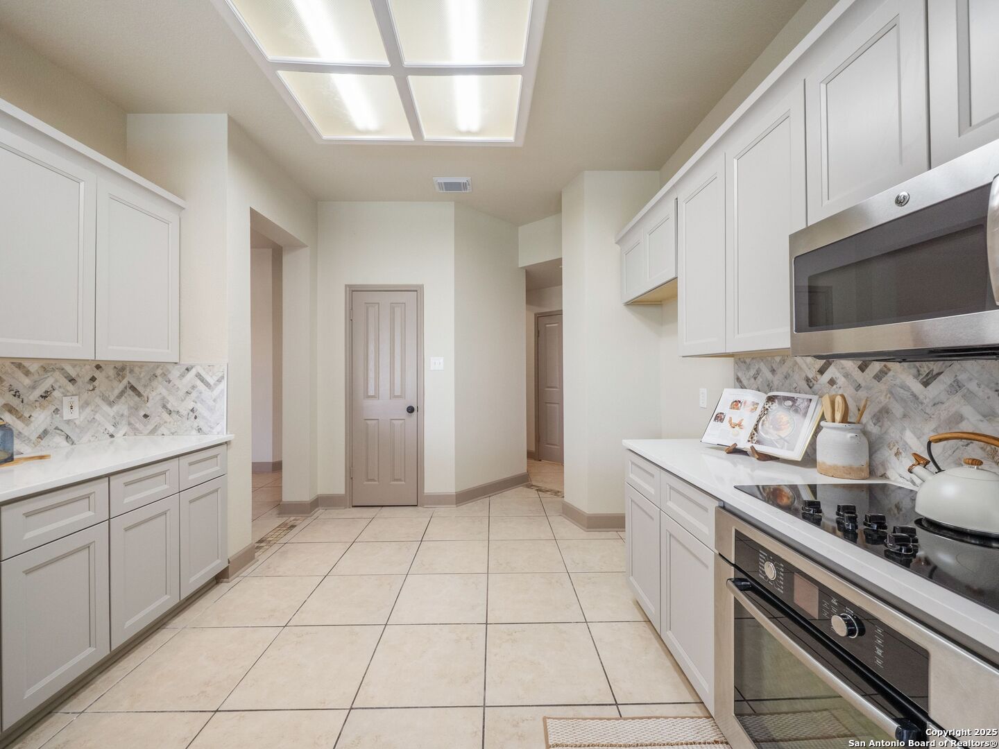 9743 SUGAR TRAIL