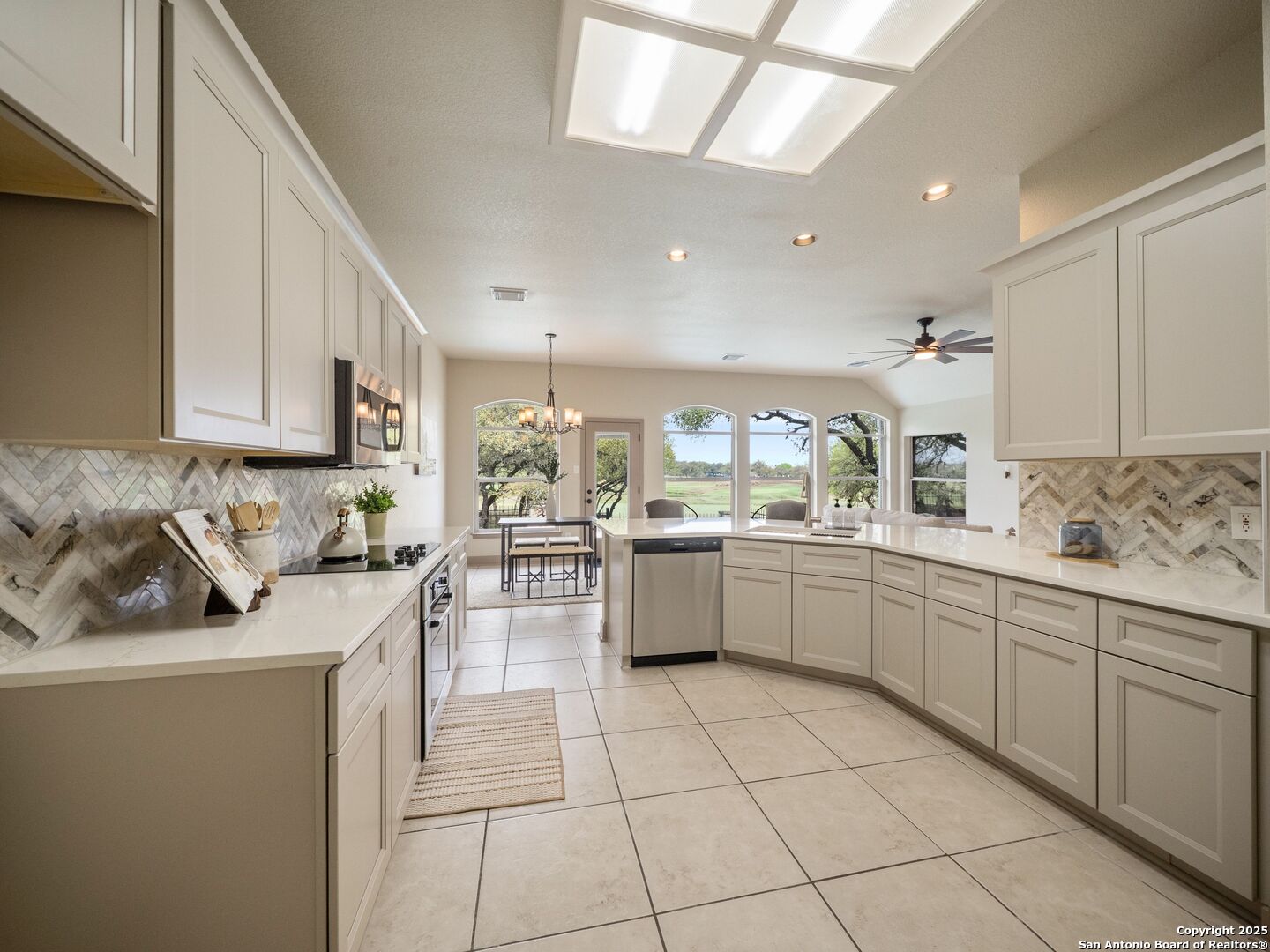 9743 SUGAR TRAIL