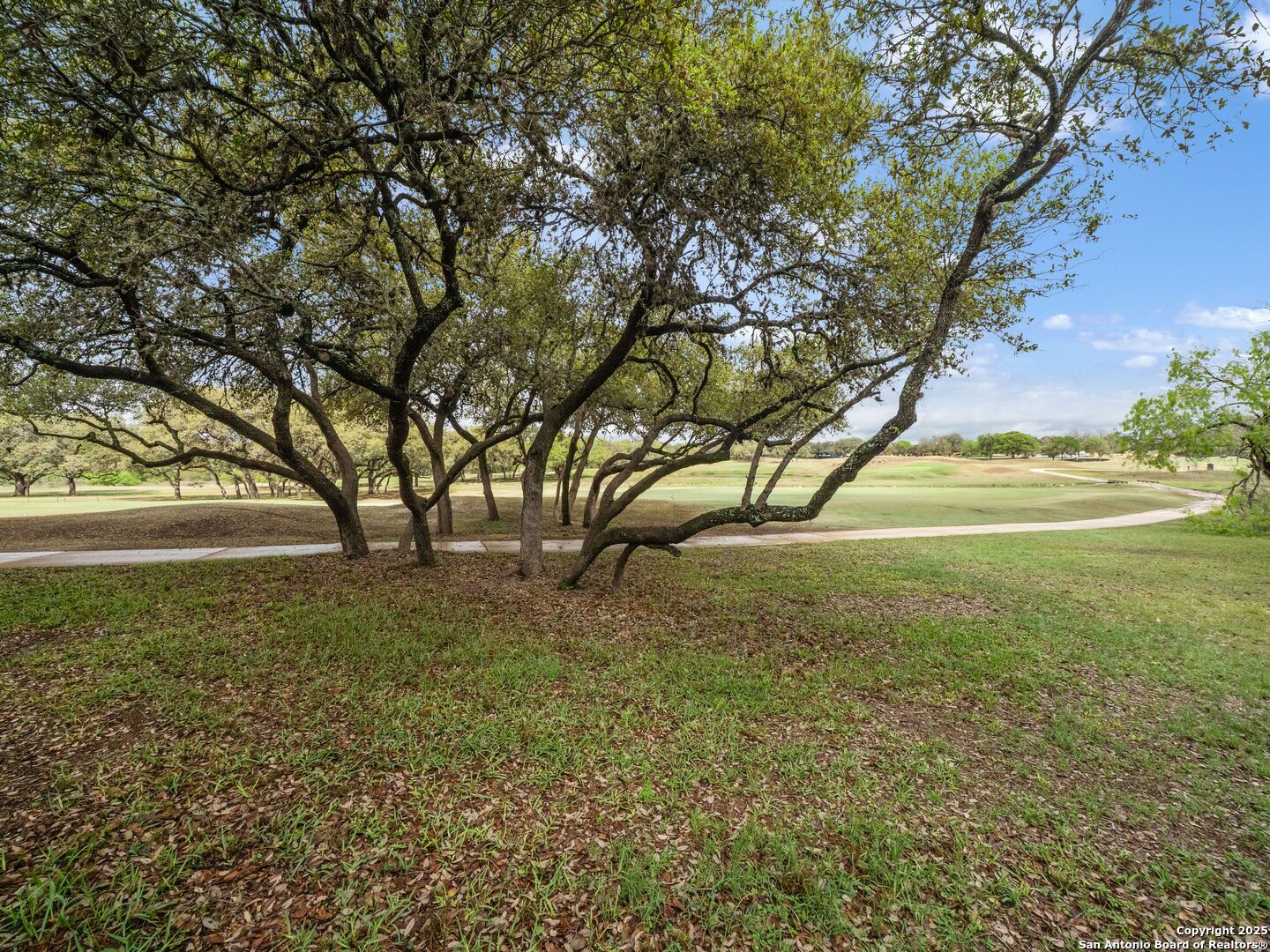 9743 SUGAR TRAIL