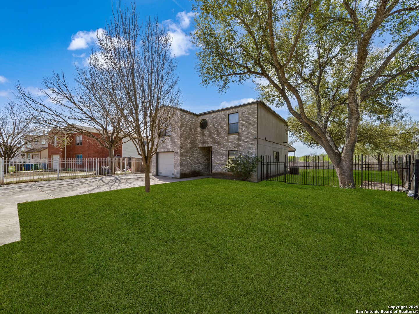 4207 Misty Springs