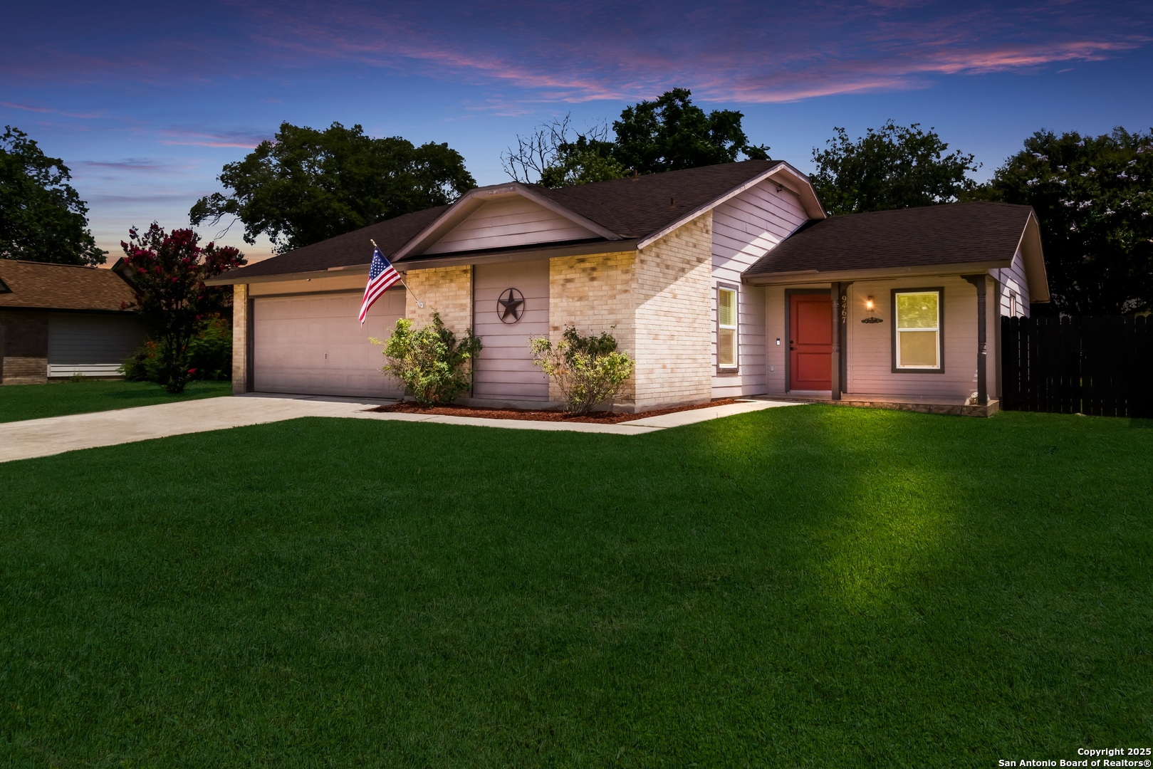 9467 Brushy Point