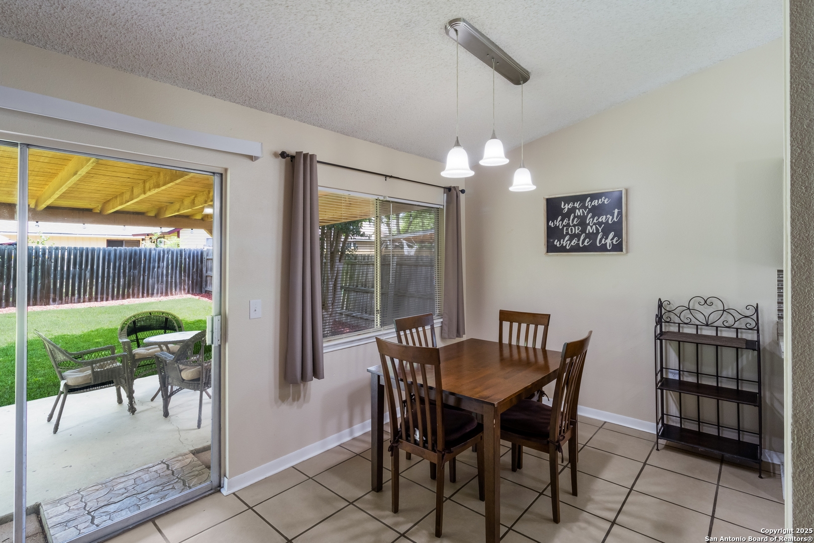 9467 Brushy Point