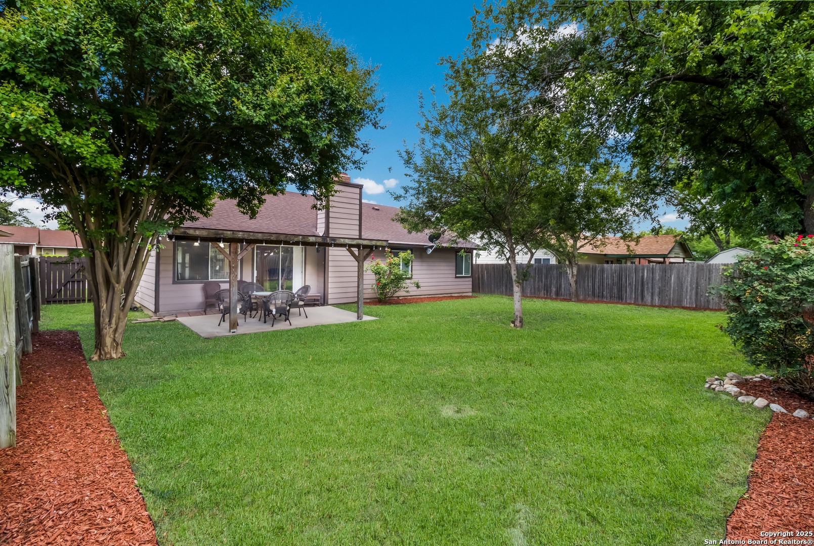 9467 Brushy Point