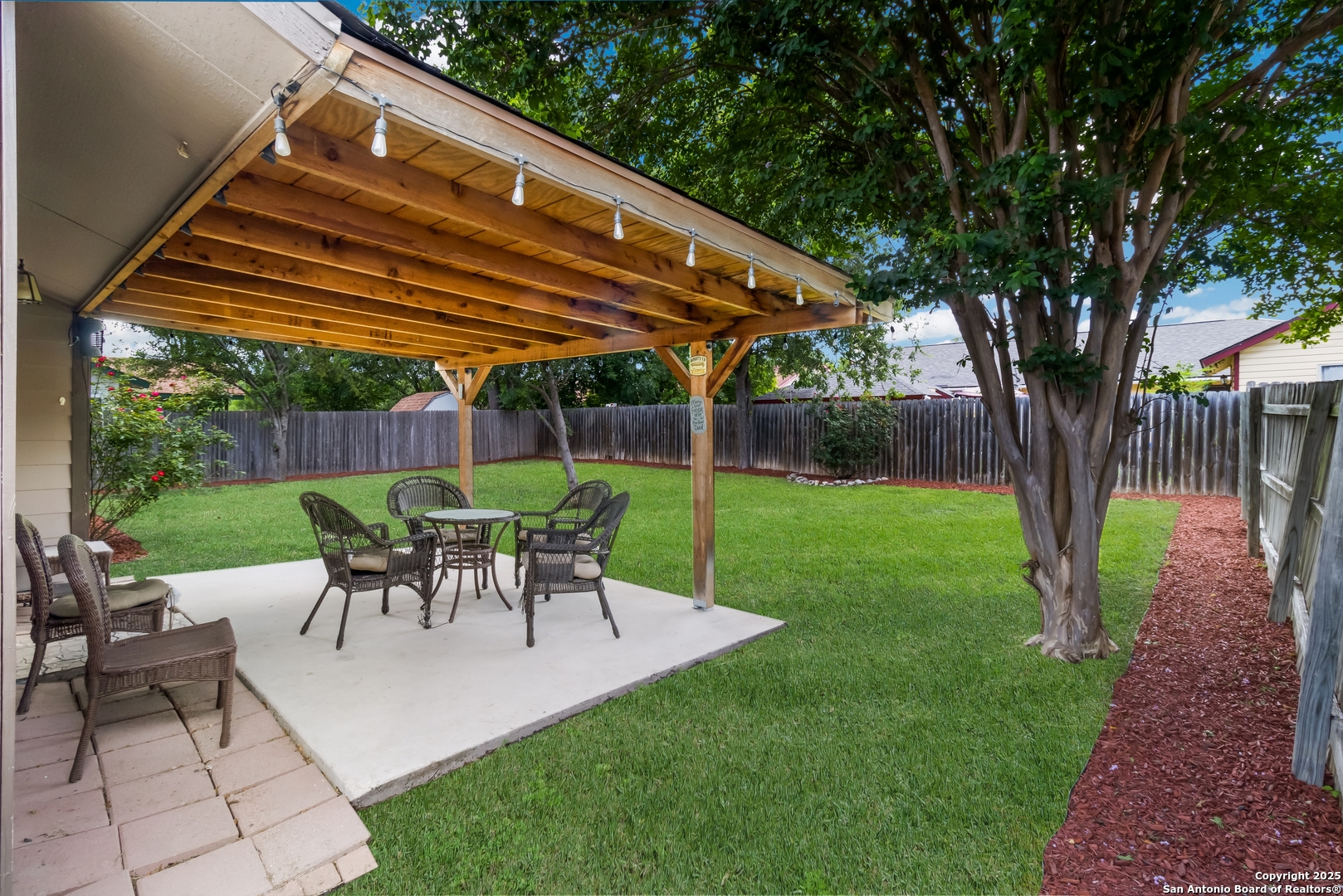 9467 Brushy Point
